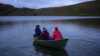 Kvelds fiske fra jolle i Hessihompvatnet, Saltdal